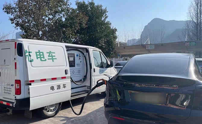 路南区汽车搭电